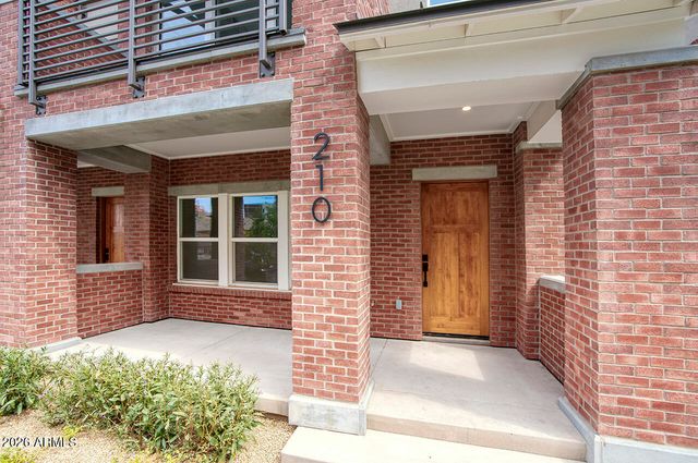 210 W MCKINLEY Street, Phoenix, AZ 85003
