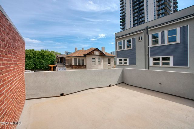 210 W MCKINLEY Street, Phoenix, AZ 85003