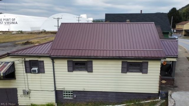 407 Main Street, Follansbee, WV 26037