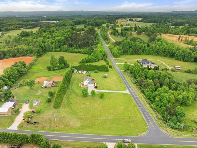 1812 Cadle Ford Road, Mount Airy, NC 27030