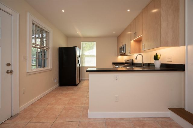 318 NW 24TH STREET A, Gainesville, FL 32607