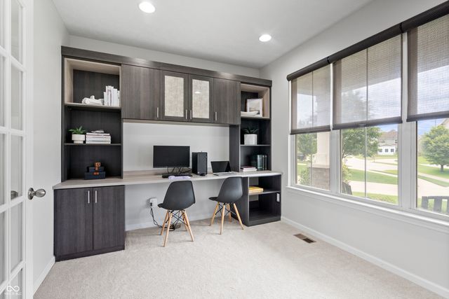 7727 Tanager Court, Zionsville, IN 46077