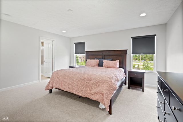 7727 Tanager Court, Zionsville, IN 46077