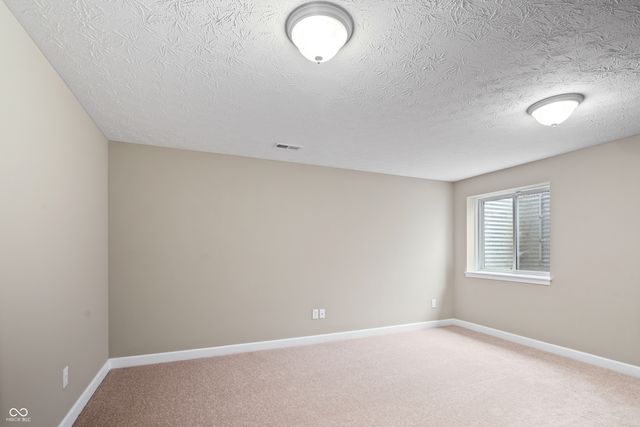 7727 Tanager Court, Zionsville, IN 46077