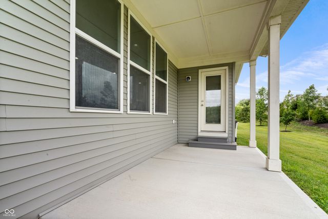 7727 Tanager Court, Zionsville, IN 46077