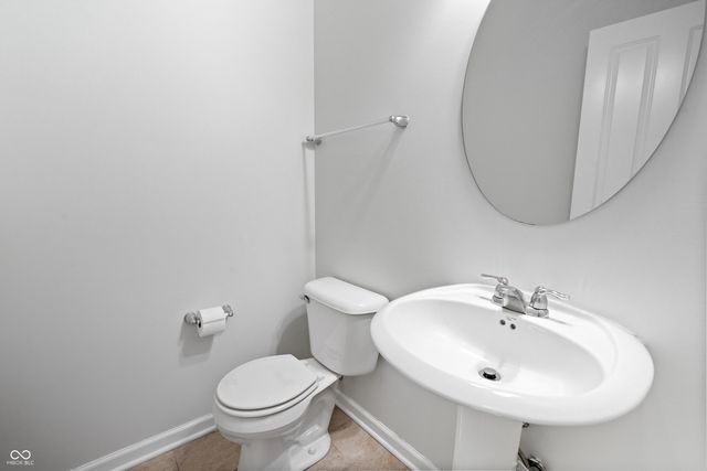 7727 Tanager Court, Zionsville, IN 46077