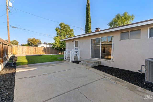 3112 Melrose Avenue, Bakersfield, CA 93308