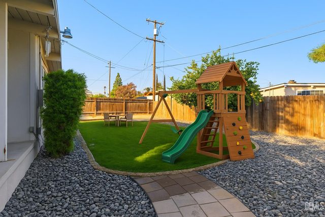 3112 Melrose Avenue, Bakersfield, CA 93308