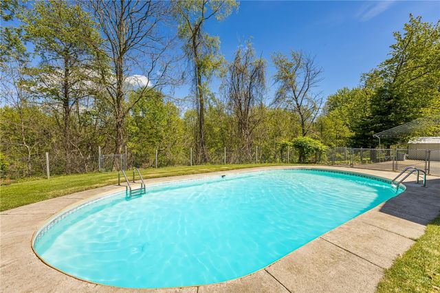 1862 Daansen Rd, Palmyra, NY 14522