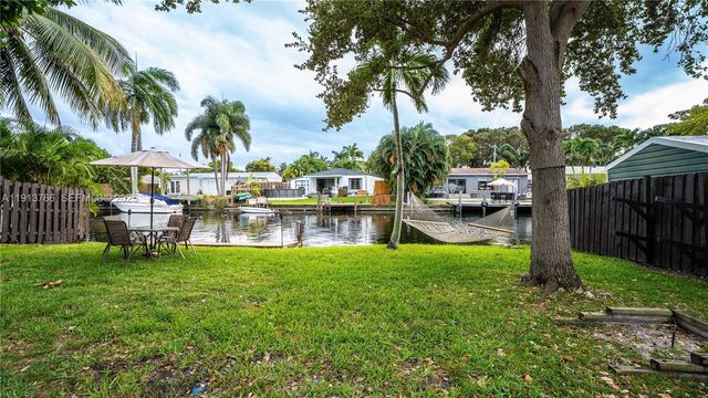 2634 Thomas St, Hollywood, FL 33020