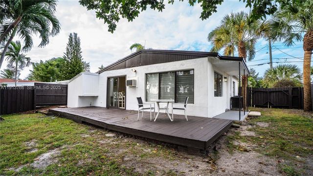 2634 Thomas St, Hollywood, FL 33020