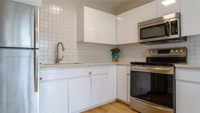 2634 Thomas St, Hollywood, FL 33020