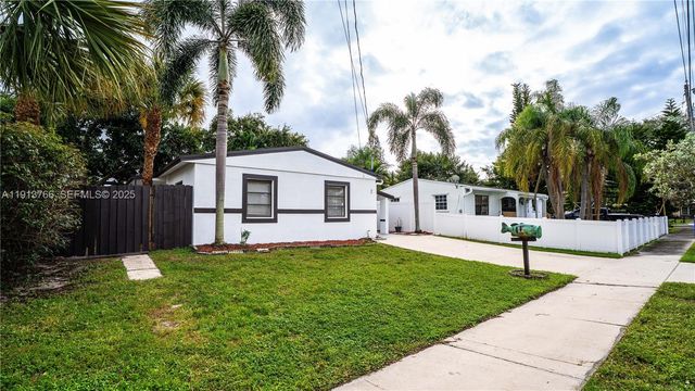 2634 Thomas St, Hollywood, FL 33020