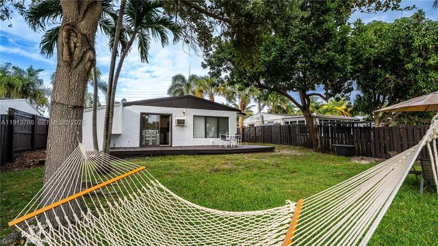 2634 Thomas St, Hollywood, FL 33020