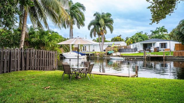 2634 Thomas St, Hollywood, FL 33020