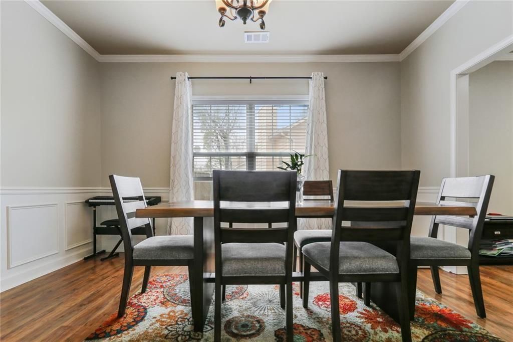 Image 12 of property listing at 4905 Weathervane Drive, Alpharetta, GA 30022