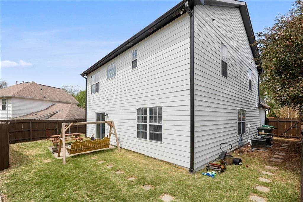 Image 21 of property listing at 4905 Weathervane Drive, Alpharetta, GA 30022