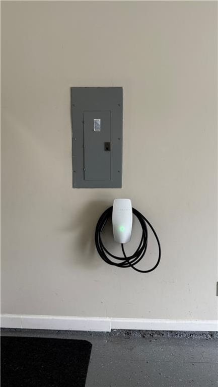 Image 23 of property listing at 4905 Weathervane Drive, Alpharetta, GA 30022