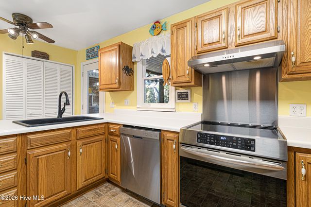 104 Elm Court, Pine Knoll Shores, NC 28512