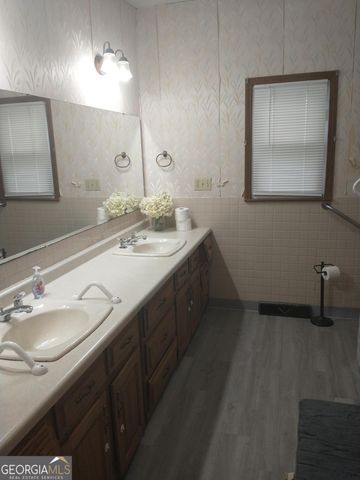 1006 Ridge Road, Hartwell, GA 30643