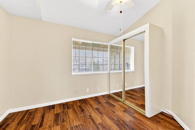 208 Shady Valley Ct, Rio Linda, CA 95673