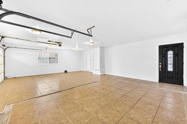 208 Shady Valley Ct, Rio Linda, CA 95673