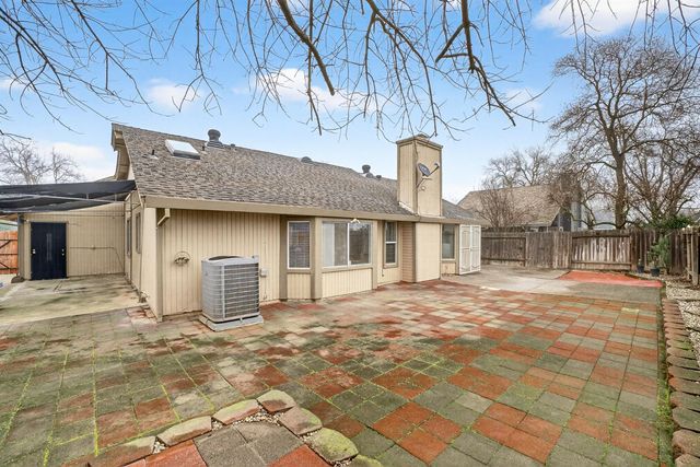 208 Shady Valley Ct, Rio Linda, CA 95673