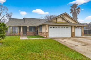 208 Shady Valley Ct, Rio Linda, CA 95673