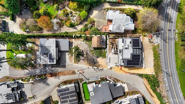 8329 NE Juanita Drive, Kirkland, WA 98034