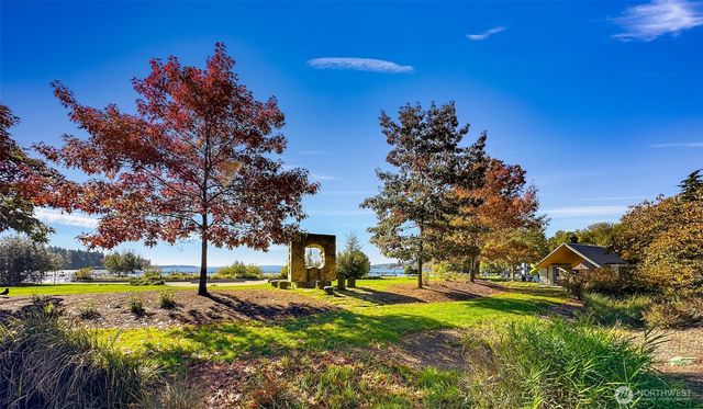 8329 NE Juanita Drive, Kirkland, WA 98034