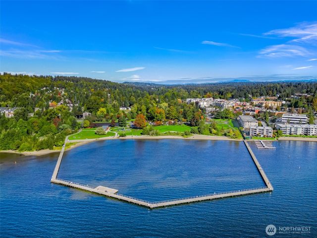 8329 NE Juanita Drive, Kirkland, WA 98034