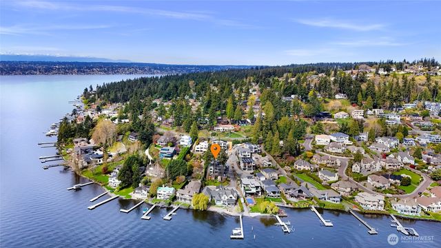 8329 NE Juanita Drive, Kirkland, WA 98034