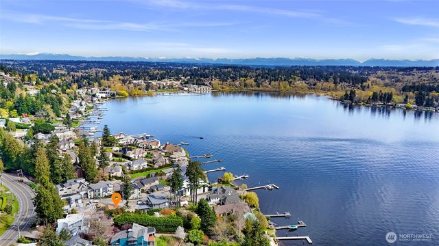 8329 NE Juanita Drive, Kirkland, WA 98034