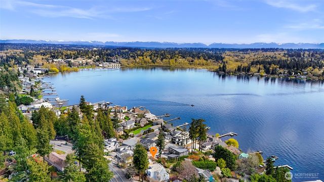 8329 NE Juanita Drive, Kirkland, WA 98034