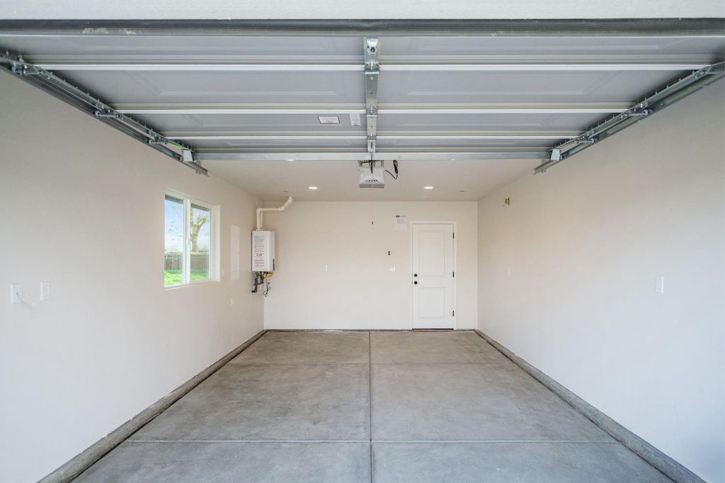 Image 23 of property listing at Address unavailable.