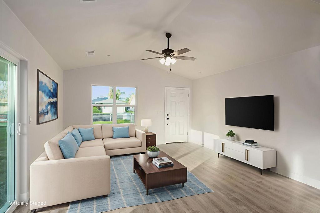 Image 8 of property listing at Address unavailable.