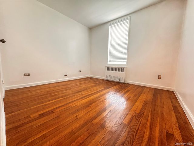 60-11 Broadway 6A, Woodside, NY 11377
