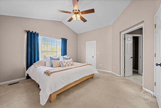 2582 Lorraine Circle 2582, Geneva, IL 60134