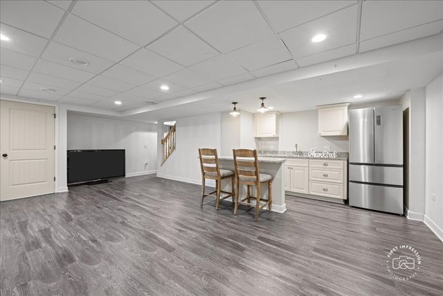 2582 Lorraine Circle 2582, Geneva, IL 60134