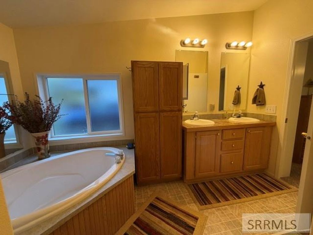 Image 13 of property listing at 805 E Lemhi Avenue, Salmon, ID 83467