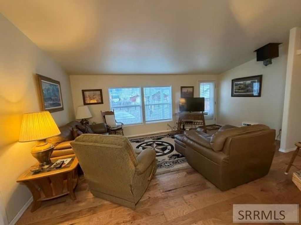 Image 16 of property listing at 805 E Lemhi Avenue, Salmon, ID 83467