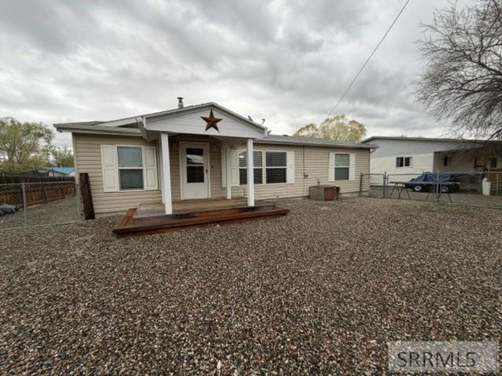 Image 2 of property listing at 805 E Lemhi Avenue, Salmon, ID 83467