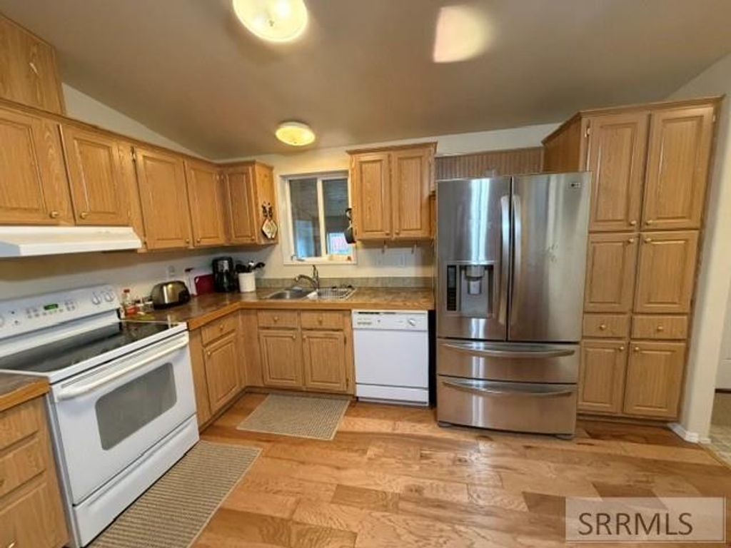 Image 5 of property listing at 805 E Lemhi Avenue, Salmon, ID 83467