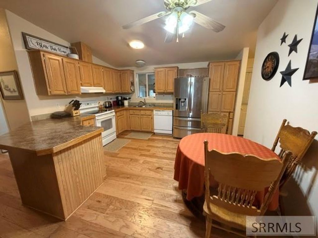 Image 9 of property listing at 805 E Lemhi Avenue, Salmon, ID 83467