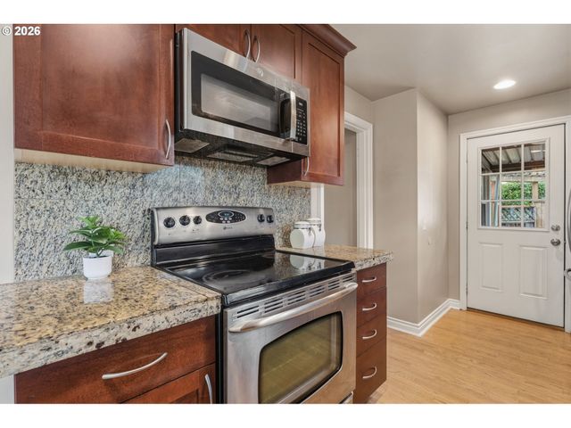 1104 Z St, Vancouver, WA 98661