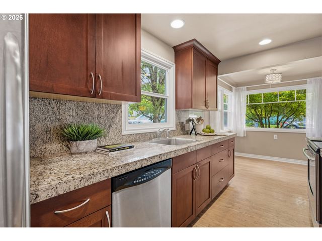 1104 Z St, Vancouver, WA 98661