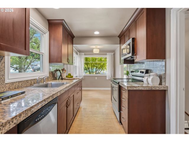 1104 Z St, Vancouver, WA 98661