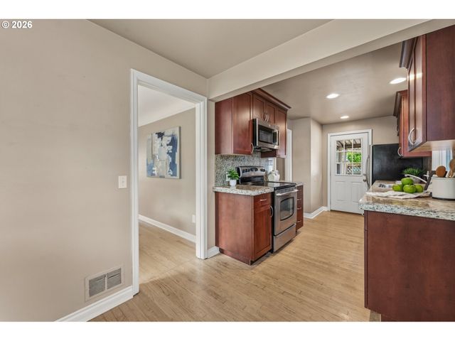1104 Z St, Vancouver, WA 98661