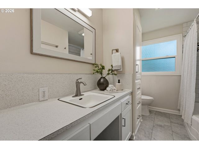 1104 Z St, Vancouver, WA 98661