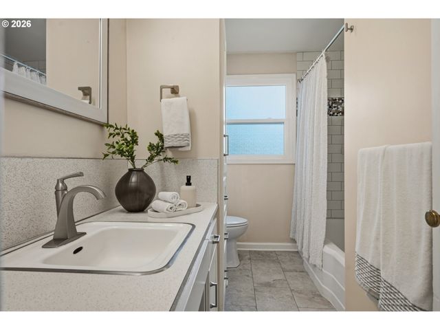 1104 Z St, Vancouver, WA 98661